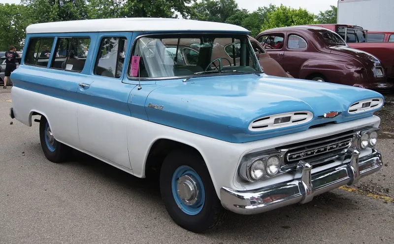 Chevrolet Suburban 1960–1966 (1960–1966)
