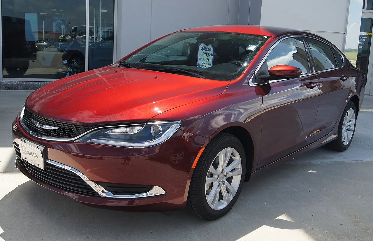 Chrysler 200 (2010–2016)