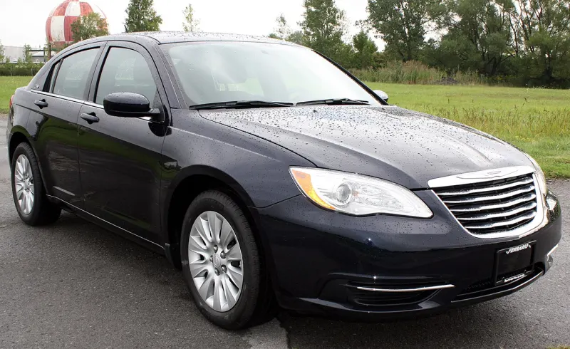 Chrysler 200 First generation (2010–2014)