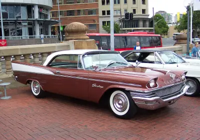 Chrysler Saratoga