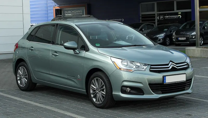 Citroën C4 Second generation (2010–2018)
