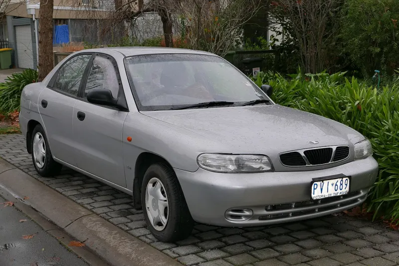 Daewoo Nubira J100 (1997–2002)