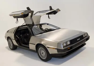 DeLorean DMC-12