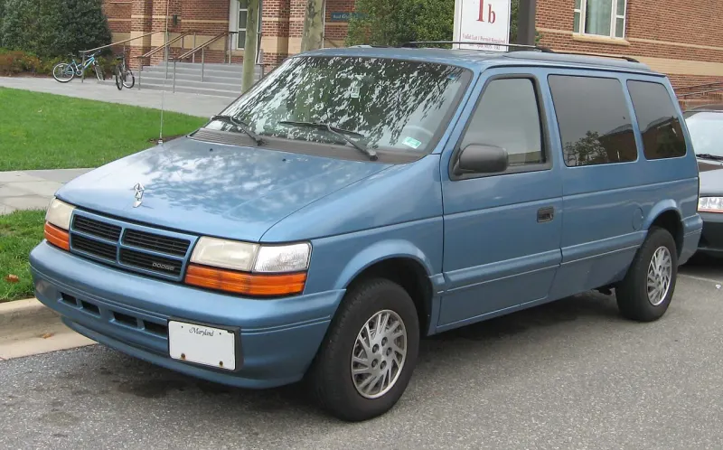 Dodge Grand Caravan Second generation (1990–1995)