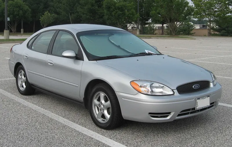 Ford Taurus fourth generation (1999–2006)