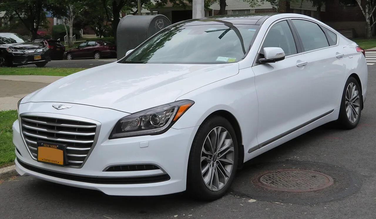 Hyundai Genesis (2008–2016)