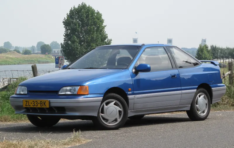 Hyundai S-Coupe Hyundai Scoupe (1990–1995)