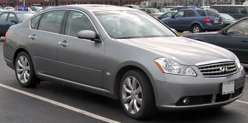 Infiniti M37 Infiniti M (2004–2010)