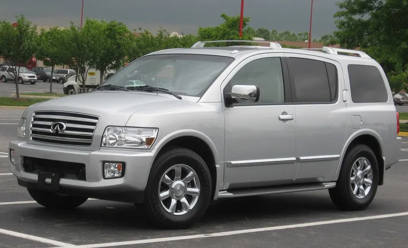 Infiniti QX56 First generation (2004–2010)