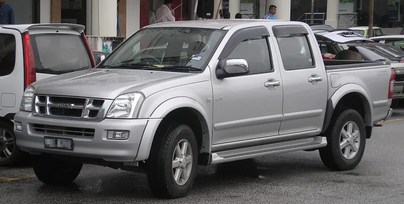 Isuzu D-Max First generation (2002–2012)