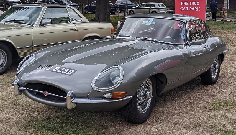 Jaguar E-Type Series 1 (1961–1968)