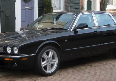 Jaguar XJ8
