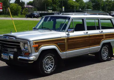 Jeep Wagoneer