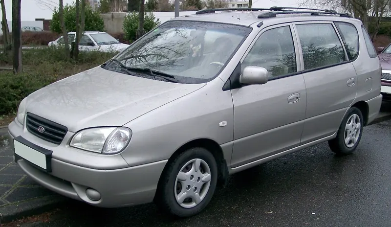 Kia Carens First generation (1999–2006)