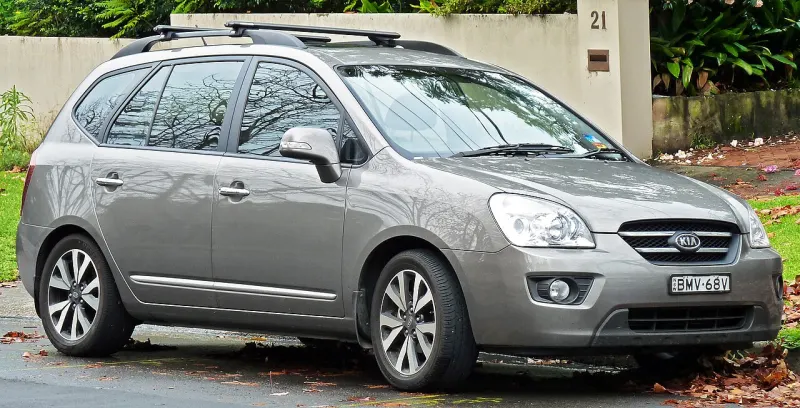 Kia Carens Second generation (2006–2013)