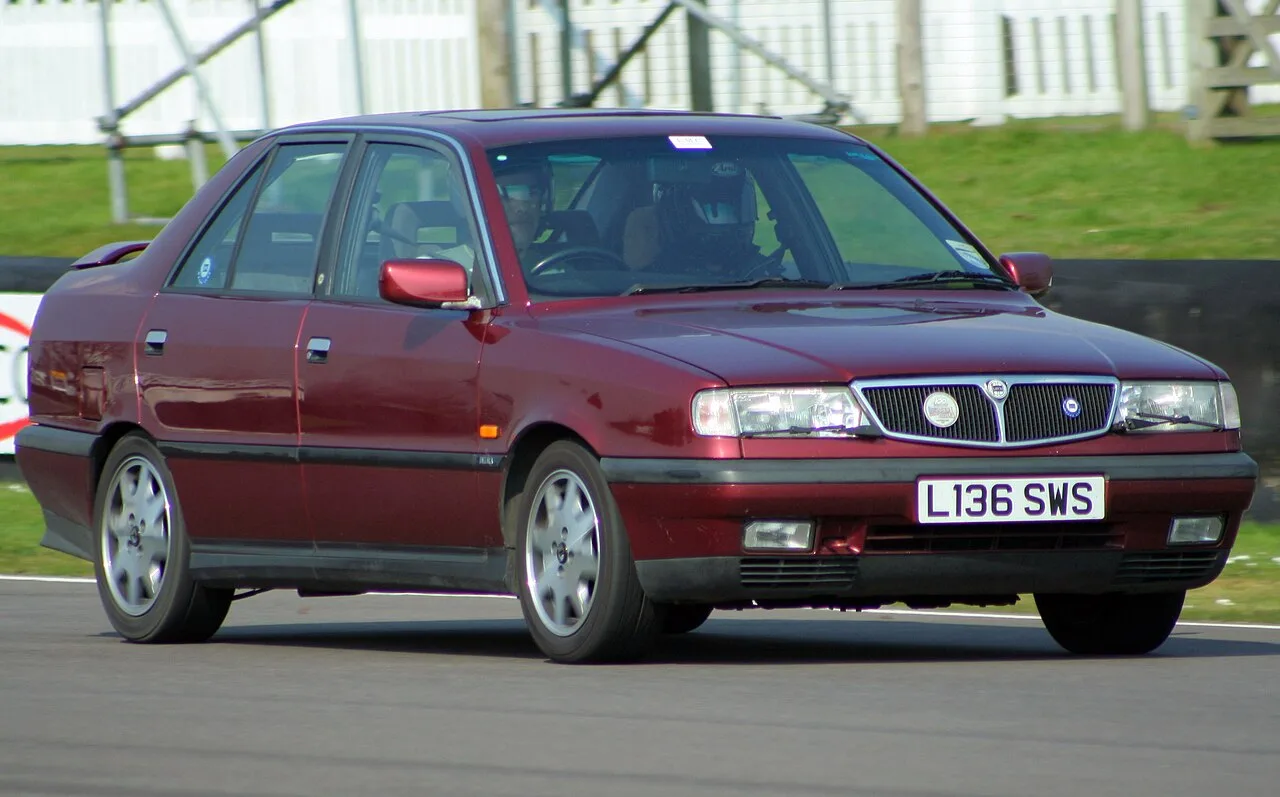 Lancia Dedra — Lancia Dedra (1989–1999)