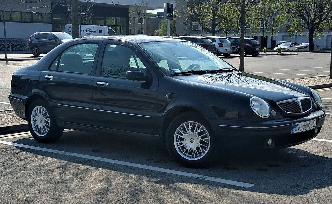 Lancia Lybra — Lancia Lybra (1998–2005)