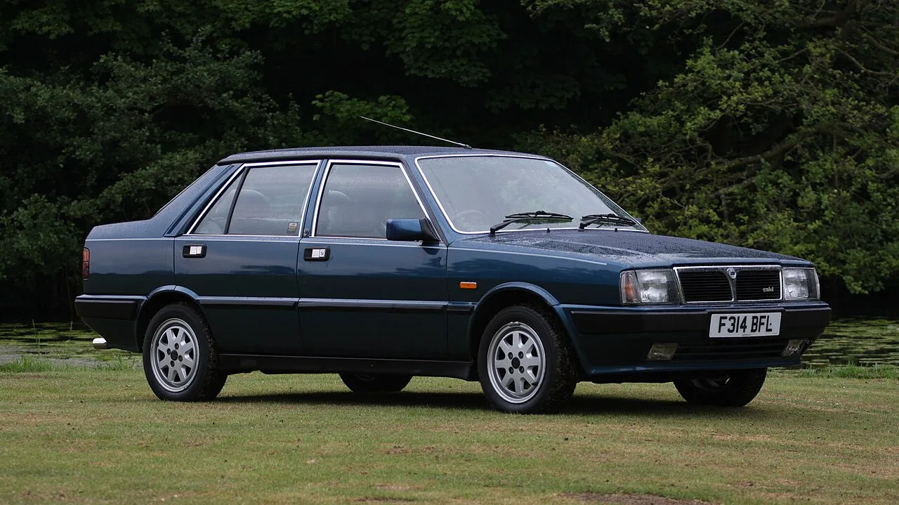 Lancia Prisma — Lancia Prisma (1982–1989)