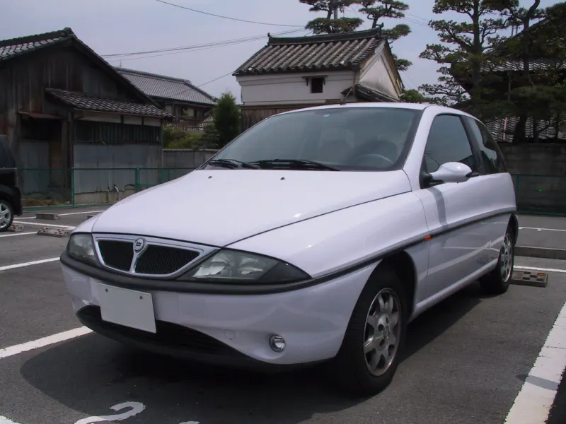 Lancia Ypsilon First generation (1995–2003)