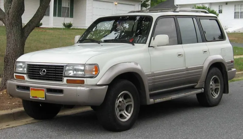 Lexus LX 470 First generation (1995–1997)