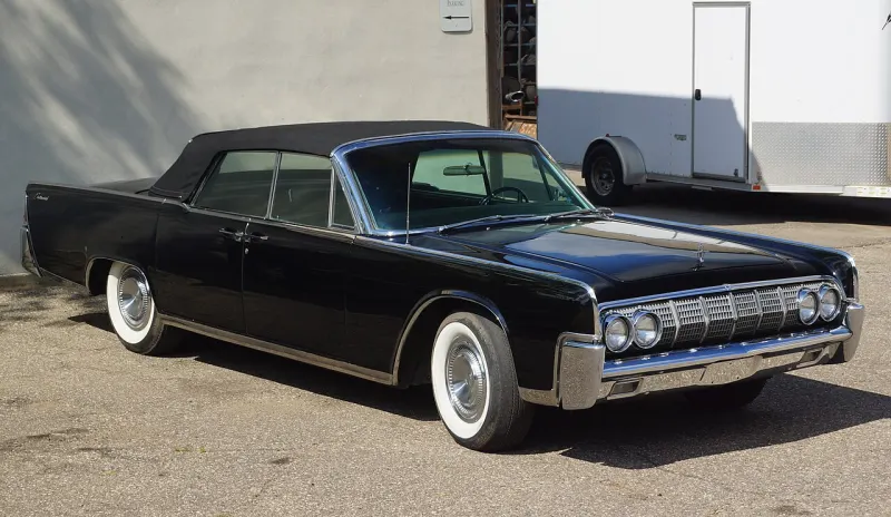 Lincoln Continental Fourth generation (1960–1969)