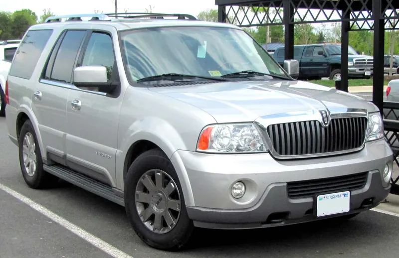 Lincoln Navigator Second generation (2002–2006)