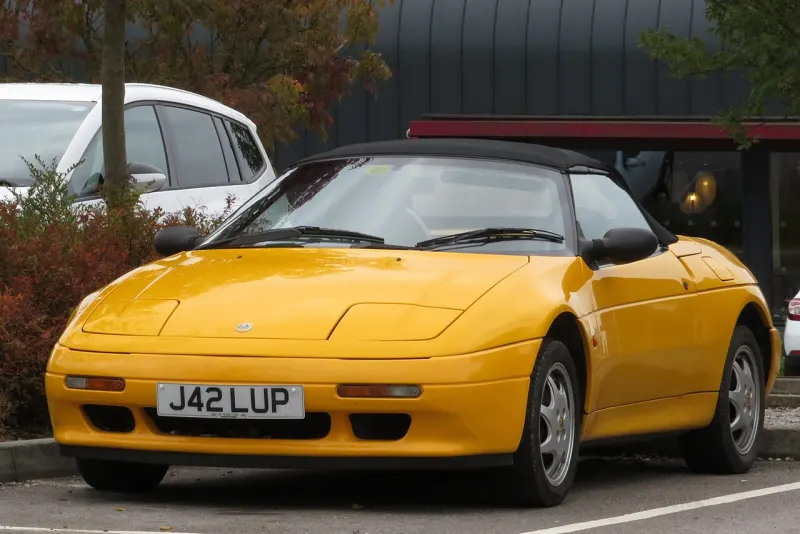 Lotus Elan M100 (1989–1995)