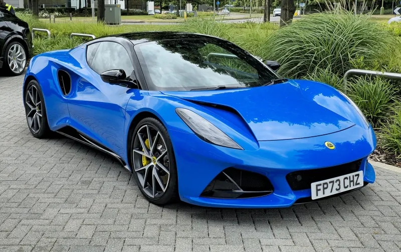 Lotus Emira Lotus Emira (2022 óta)