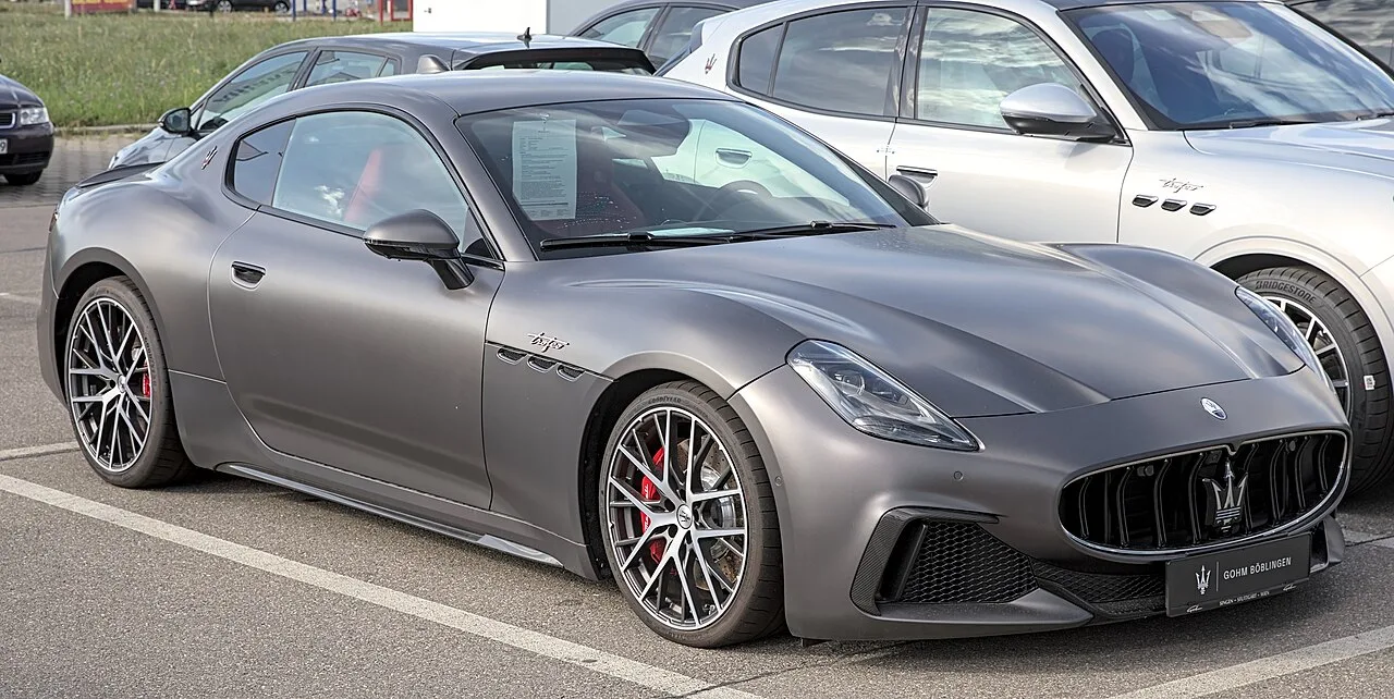 Maserati GranCabrio (2007–2019)