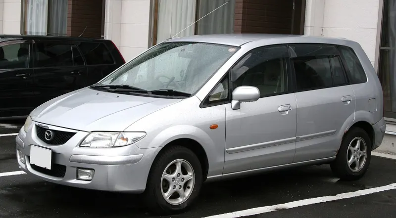 Mazda 5 First generation (1999–2004)