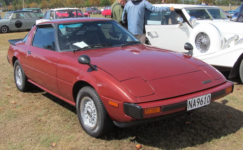 Mazda RX-7 First generation (SA/FB) (1978–1985)
