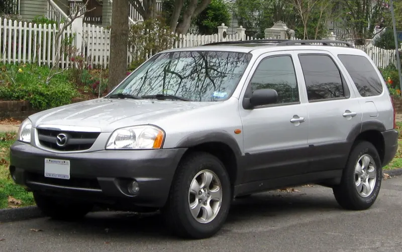 Mazda Tribute First generation (2000–2006)