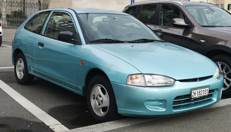 Mitsubishi Mirage Fifth generation (1995–2003)