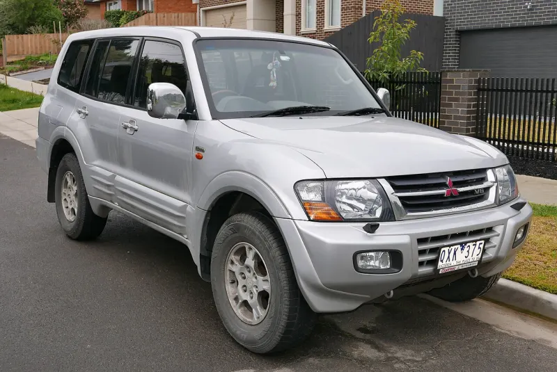 Mitsubishi Pajero Third generation (1999–2006)