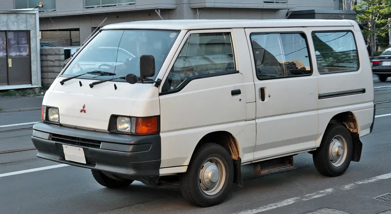 Mitsubishi Space Gear Third generation (1986–1999)