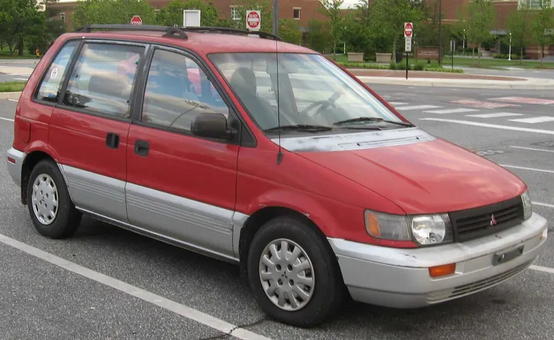 Mitsubishi Space Runner First generation (N10/N20) (1991–1997)