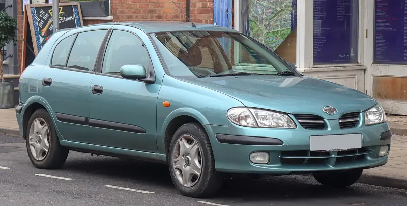 Nissan Almera Second generation (2000–2008)