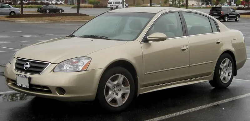 Nissan Altima Third generation (2001–2006)