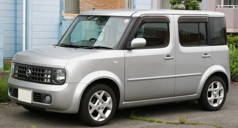 Nissan Cube Second generation (2002–2008)