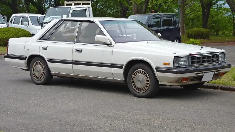 Nissan Laurel Nissan Laurel (1984–1989)