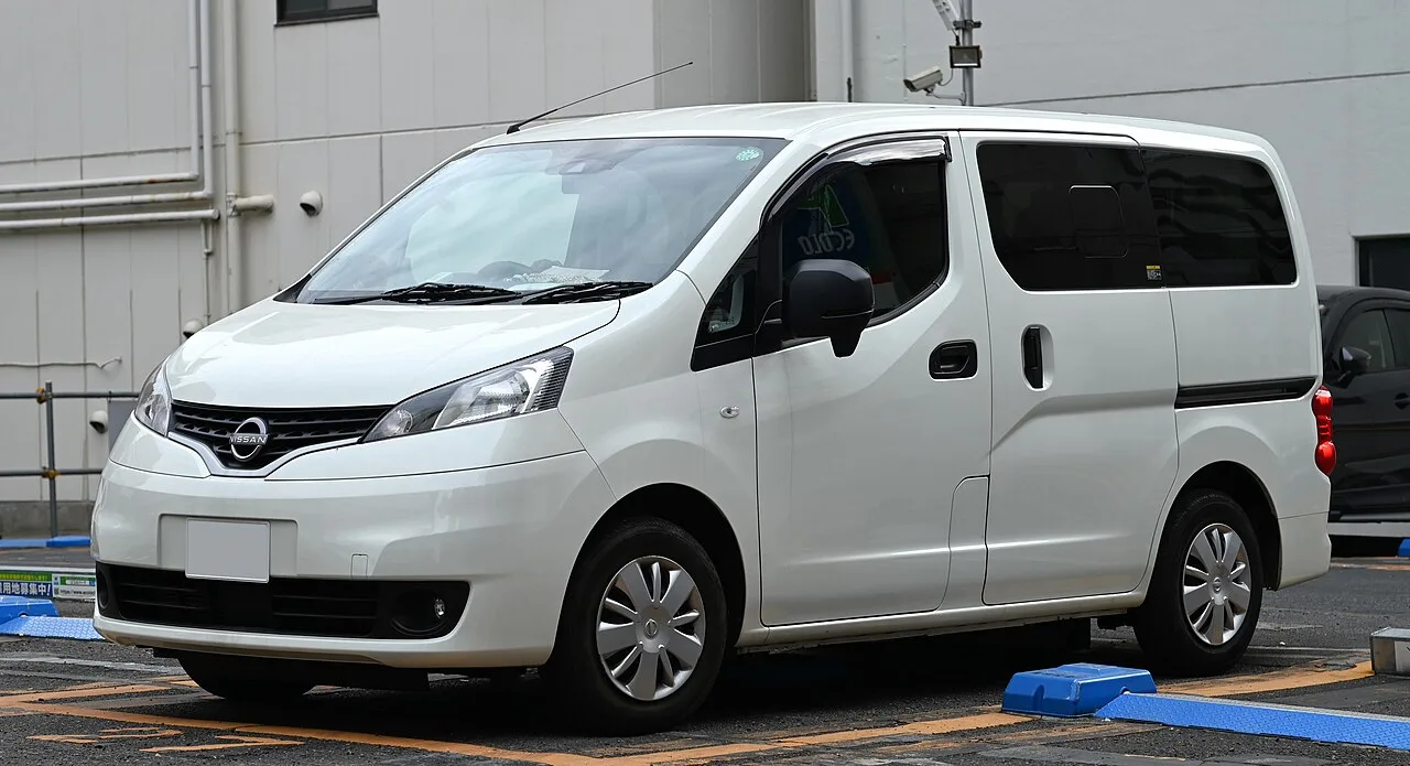 Nissan NV200 — M20 (2009 óta)