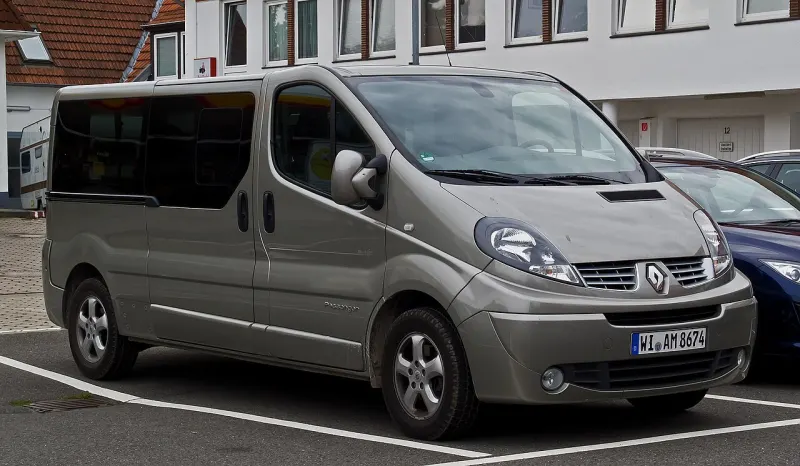 Nissan NV300 Second generation (X83) (2001–2015)