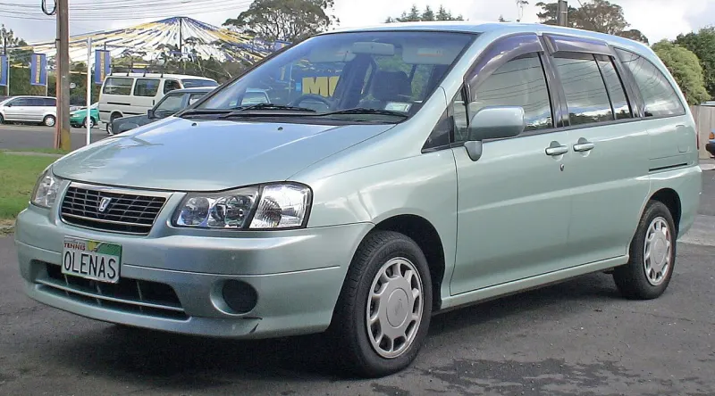 Nissan Prairie Third generation (M12) (1998–2004)