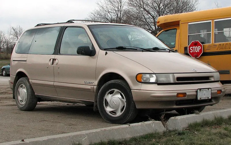 Nissan Quest First generation (1992–1998)