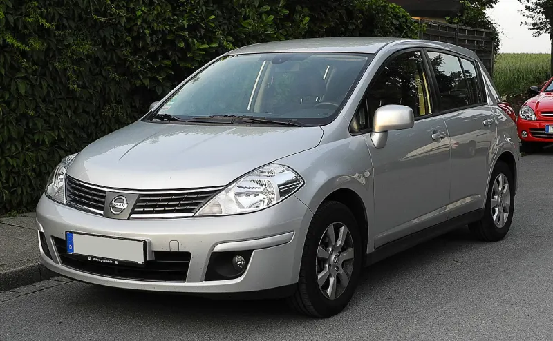 Nissan Tiida First generation (2004–2012)