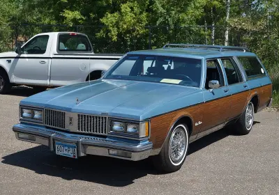 Oldsmobile Custom Cruiser