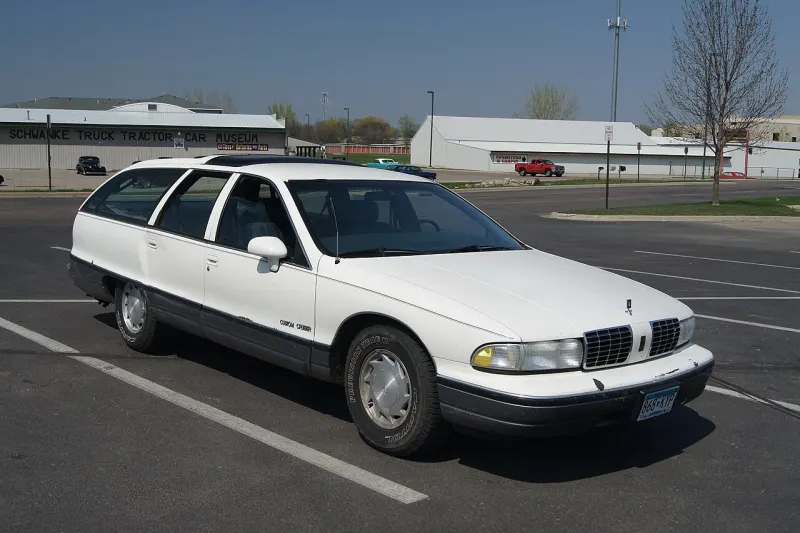 Oldsmobile Custom Cruiser Third generation (1991–1992)