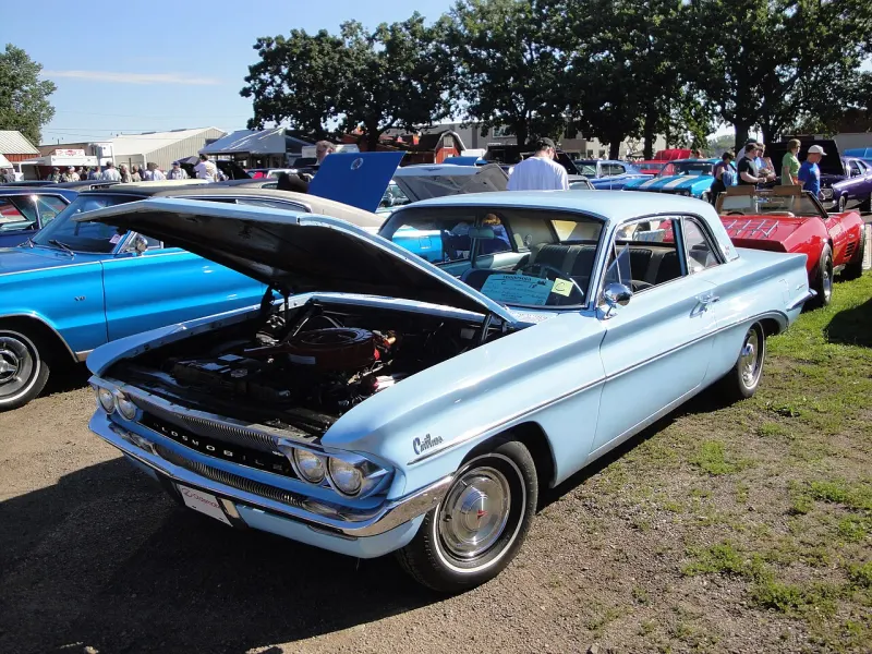 Oldsmobile Cutlass First generation (85) (1961–1963)