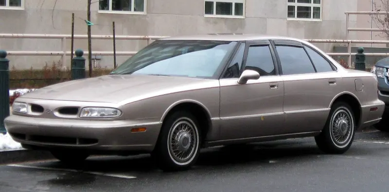 Oldsmobile Delta 88 Tenth generation (1992–1999)