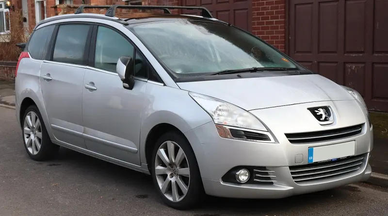 Peugeot 5008 First generation (2009–2016)